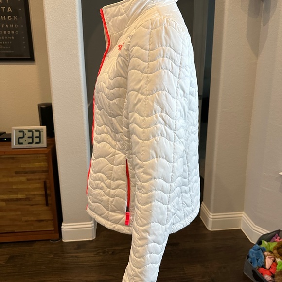 The North Face Women's White Jacket large puffer zip closure & pockets - Picture 8 of 15